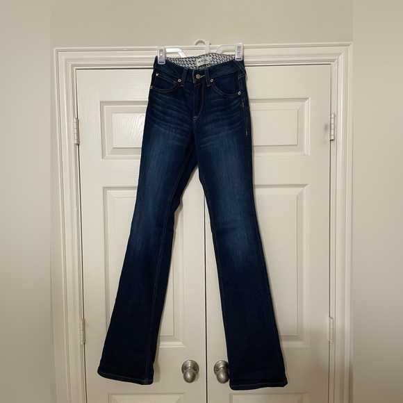 Woman’s Ariat jeans - Picture 3 of 4
